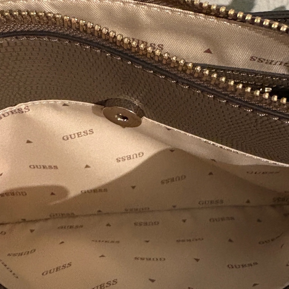 Guess Green and Brown Leather Crossbody Bag - Picture 5 of 6